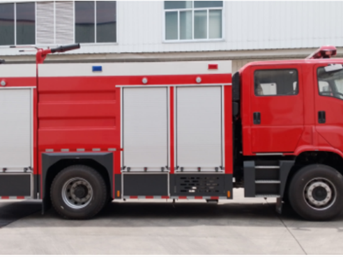 五十鈴泡沫消防車(chē)(8.6噸)圖片