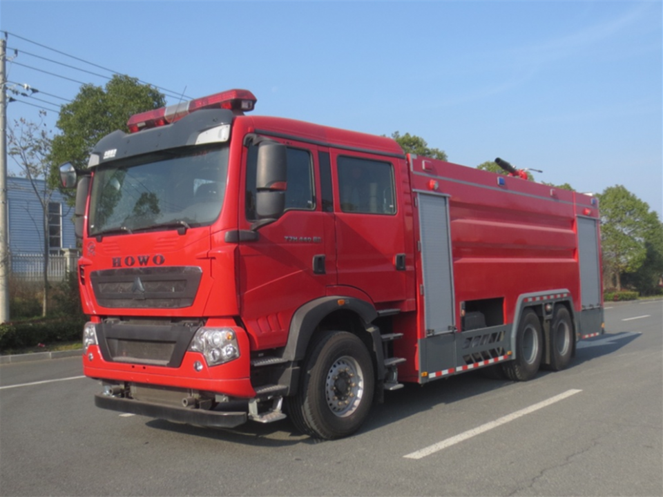 重汽豪沃后雙橋水罐消防車(16噸)圖片
